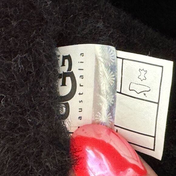 UGG Greenfield ZIP/ metal Ugg logo EUC SZ 5 - Picture 8 of 9